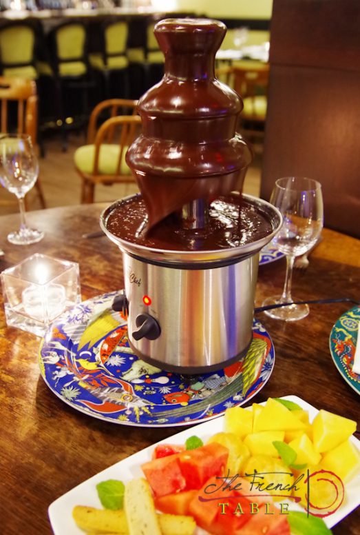 frenchtable-chocolate and fruit-fondue